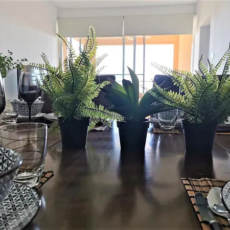 Cosea Living: Seaside 2 Bedroom Flat Kings Palace 209 شقة