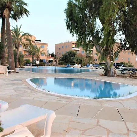 Cosea Living: Seaside 2 Bedroom Flat Kings Palace 209 Daire