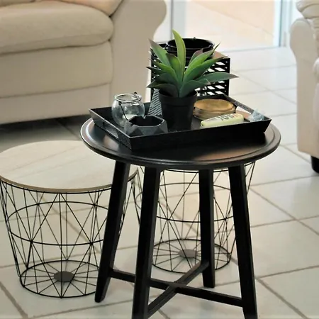 Cosea Living: Seaside 2 Bedroom Flat Kings Palace 209 شقة