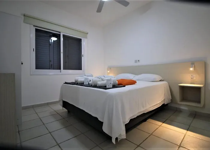 Cosea Living: Seaside 2 Bedroom Flat Kings Palace 209 Apartmán Paphos