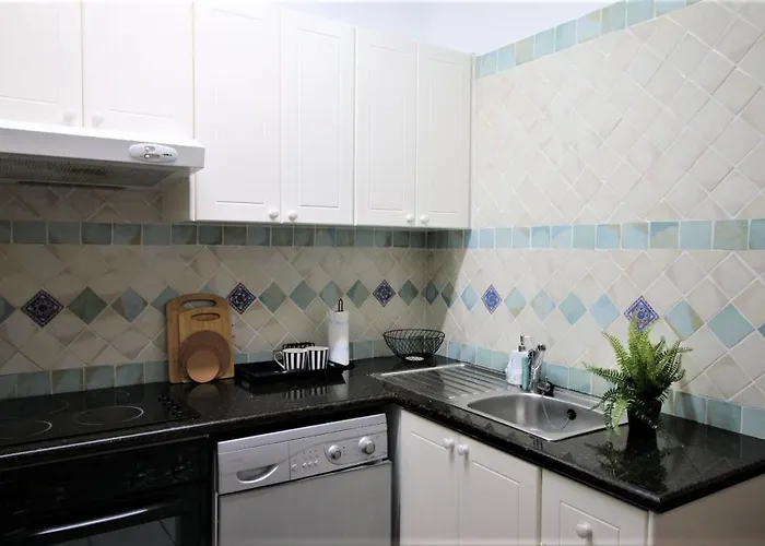 Apartmán Cosea Living: Seaside 2 Bedroom Flat Kings Palace 209 *