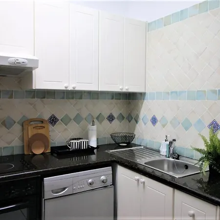 Lägenhet Cosea Living: Seaside 2 Bedroom Flat Kings Palace 209 *