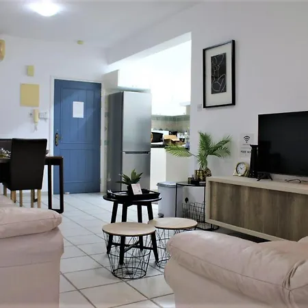 Cosea Living: Seaside 2 Bedroom Flat Kings Palace 209 *