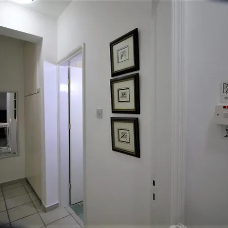 Cosea Living: Seaside 2 Bedroom Flat Kings Palace 209 * Paphos